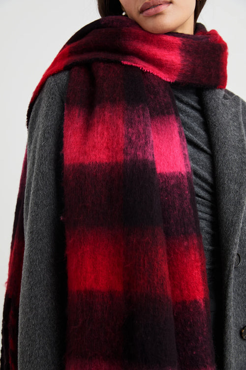 Scarlet Onyx Oslo Scarf